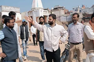 लखीमपुर खीरी : पौराणिक शिव मंदिर में कॉरिडोर सौंदर्यीकरण, कार्य होने तक अब दक्षिण द्वार से होगा प्रवेश