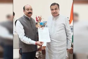 शाहजहांपुर: केंद्रीय मंत्री नितिन गडकरी से सांसद अरुण सागर की मुलाकात, विकास कार्यों पर चर्चा