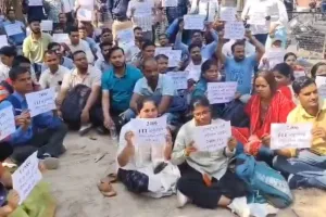 लखनऊ: अभ्यर्थियों ने किया UPSSSC दफ्तर का घेराव, 2021 परीक्षा के परिणाम न घोषित होने पर नाराजगी