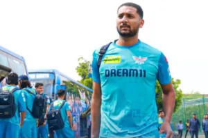 IPL मैच से पहले चोटिल हुए मोहसिन खान, लखनऊ सुपर जायंट्स ने किया बड़ा बदलाव