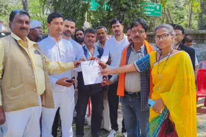 राष्ट्रधारक दल ने सैयद सालार मसूद की दरगाह के न्यायिक सर्वे के लिए किया प्रदर्शन, PM और CM के नाम दिया ज्ञापन