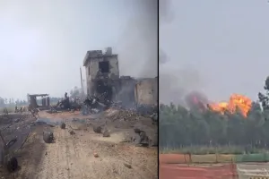 Bareilly: गैस एजेंसी के पास सिलेंडरों से भरे ट्रक में लगी आग...तेज धमाकों से दहला इलाका