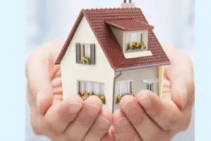 लखीमपुर खीरी: साहब...प्रधान पति नहीं मिलने दे रहे आवास, दिलाइए न्याय