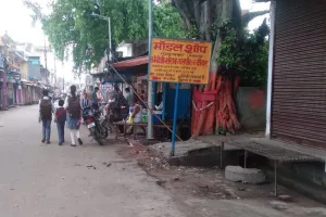 कासगंज: विद्यालय और मंदिरों के पास शराब की दुकानें, शिकायत पर जांच जारी