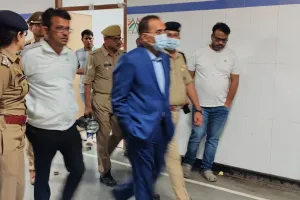 आगरा लखनऊ एक्सप्रेस-वे पर कन्नौज में बस का टायर फटने से पलटी...एक की मौत व 54 घायल, श्रद्धालुओं को लेकर मेहंदीपुर बालाजी से आ रही थी...