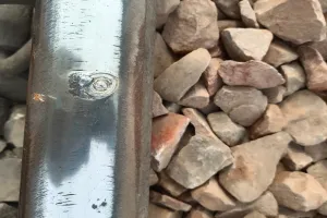 हरदोई में एक बार फिर ट्रेन पलटाने की बड़ी साजिश, दून एक्सप्रेस के इंजन और रेल ट्रैक को हुआ नुकसान, दो गिरफ्तार 