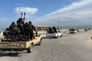  सीरिया में फिर भड़की हिंसा: सरकार पर अचानक टूट पड़े असद समर्थक, अंधाधुंध गोलीबारी, 200 से ज्यादा की मौत