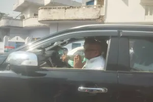 सीतापुर: सांसद राकेश राठौर के परिजनों से मिले अजय राय, कहा- न्याय की लड़ाई में हम सब साथ