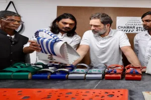 राहुल गांधी ने रामचेत की चमड़ा कारोबारी से मुलाकात कराई, अब 'Ramchet Mochi' ब्रांड लाने की तैयारी 