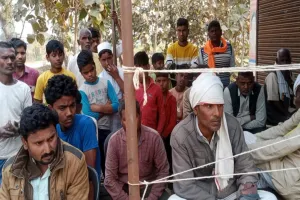Gonda Murder: गोंडा में महिला की गला रेतकर निर्मम हत्या, खेत में फेंका शव, इलाके में सनसनी 