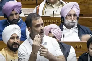 Parliament Session: मतदाता सूची सरकार नहीं बनाती…,राहुल गांधी ने लोकसभा स्पीकर से कहा- विपक्ष चाहता है इस पर चर्चा हो