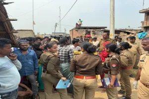 बहराइच: ईंट से ताबड़तोड़ वार कर युवक की हत्या, दो समुदायों के बीच का मामला, गांव में पुलिस तैनात 