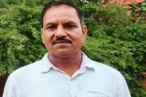 गोंडा: शिक्षामित्रों के मानदेय भुगतान में लापरवाही, लेखा लिपिक निलंबित