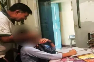  कॉलेज में प्रोफेसर का गंदा खेल: सालों से छात्राओं संग कर रहा था यौन शोषण, खुद ही बनाता था वीडियो, वेबसाइट पर करता था अपलोड