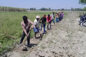 बहराइच: ग्रामीण मजदूरों के लिए संजीवनी है मनरेगा योजना- बीडीओ