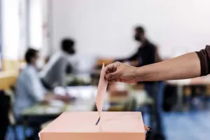 Haryana: हरियाणा में नगर निकाय चुनाव के लिए मतदान जारी, जानिए कब होगी मतगणना 