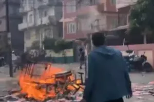 नेपालः काठमांडू में हटाया गया कर्फ्यू, 100 से अधिक राजशाही समर्थक गिरफ्तार, जानें पूरा मामला