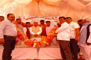 किसानों की समस्याओं का प्रमुखता से हो निदान: मुकुट बिहारी 