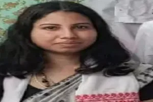 पूर्व मंत्री की इकलौती बेटी ने दूसरी मंजिल से छलांग लगाकर दी जान, जानिए क्या बोली...