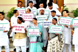 बिहार: बजट से पहले मुफ्त बिजली, सस्ती गैस समेत कई मांगों को लेकर राबड़ी देवी ने किया प्रदर्शन