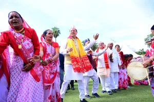 अबीर-गुलाल संग और निखरे लोक संस्कृति के रंग 