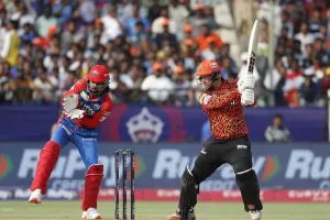 DC vs SRH : मिचेल स्टार्क का 'पंजा', सनराइजर्स हैदराबाद ने दिल्ली को दिया 164 रनों का टारगेट