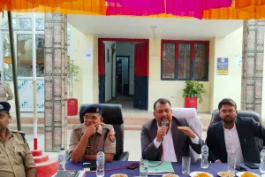 बहराइच एसपी की अपील, कहा- हम मनाई ईद तुम मनाओ होली, न तुम हमसे बोलो न हम तुमसे बोली