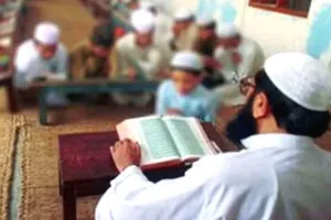 आजमगढ़ में कागजों पर चलते पाये गये 219 मदरसे, मुकदमा दर्ज...जानें पूरा मामला