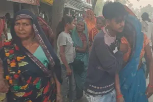 प्रतापगढ़: खेलने के दौरान गला कसने से मासूम की मौत, परिवार में कोहराम