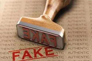 पूर्व प्रधान की फजी मोहर से बैंक से ऋण लेने का आरोप  