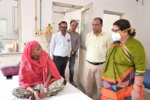 कानपुर में महापौर प्रमिला पांडेय ने जेके कैंसर हॉस्पिटल का किया औचक निरीक्षण; वार्डों में जाकर मरीजों का जाना हाल