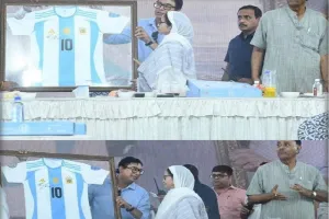 फुटबॉल मेरी रग-रग में बसा...ममता बनर्जी को तोहफे में मिली लियोनेल मेसी की साइन की हुई जर्सी