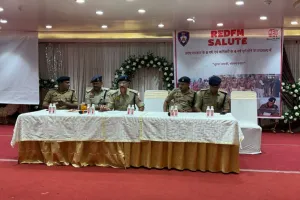 मिशन शक्ति के तहत नारी सुरक्षा पर कानपुर पुलिस कमिश्नरेट द्वारा प्रदर्शनी का आयोजन...लोगों को सरकार व पुलिस की उपलब्धियों के बारे में बताया