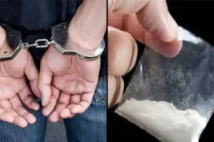 स्मैक के साथ पकड़ा गया होमगार्ड का जवान, भीड़ ने साथी भी दबोचा