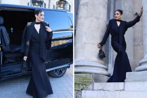 PHOTOS : पेरिस फैशन वीक में ऑल ब्लैक लुक में दिखीं रवीना टंडन, अपनी ओर खींचा लोगों का ध्यान 