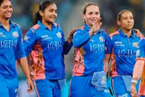 शतक से चूकी वॉल की तूफानी पारी से यूपी वारियर्स 12 रन से जीता