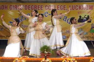 लखनऊः अवध गर्ल्स और नेशनल पीजी कॉलेज रहे विजेता, इन छात्रों ने मारी बाजी