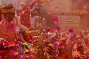 सनातन विरोधियों पर सीएम योगी का हमला, कहा- कोसने वालों ने भी महाकुंभ में देखा सनातन धर्म का सामर्थ्य 