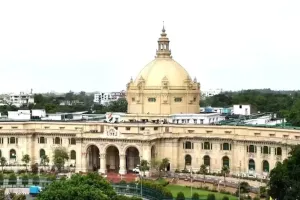 आत्मदाह करने परिवार समेत पहुंचे आठ लोग विधान भवन, निरोधी दस्ते ने बचाई जान