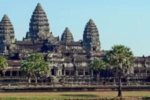 कंबोडिया के अंकोर मंदिर परिसर में मिला बुद्ध की प्रतिमा का धड़, 12वीं या 13वीं सदी की प्रतिमा का बताया जा रहा 