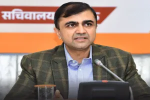 बरेली तक आएगी निलंबित आईएएस अभिषेक प्रकाश की संपत्ति की जांच की आंच ! 