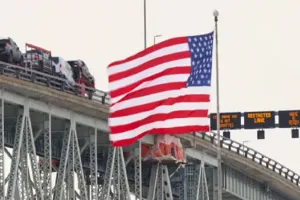 अमेरिका की यात्राएं रद्द कर रहे पर्यटक, अर्थव्यवस्था पर पड़ सकता है प्रभाव! 