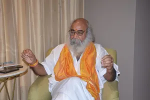 मंदिर-मस्जिद पर चाहे जो रंग करो, सारे रंग भारत के...संभल जामा मस्जिद के रंग को लेकर उपजे विवाद पर बोले आचार्य प्रमोद कृष्णम