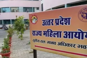 कासगंज: सड़क पर खुली मिली मीट की दुकाने तो राज्य महिला आयोग की सदस्य खफा