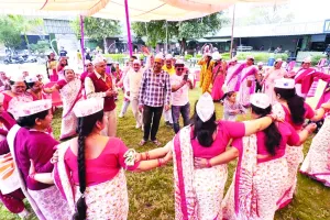 कुमाऊंनी होली; सुर और संगीत के साथ उमंग में झूमे होल्यार