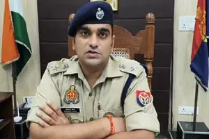 Bareilly: अच्छे काम पर शाबाशी...खराब प्रदर्शन पर तीन थाना प्रभारियों को चेतावनी