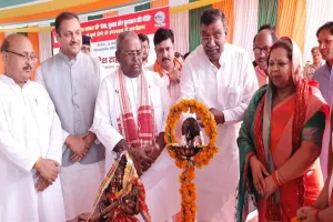 Barabanki News : जीडीपी 28 फीसदी, निवेश बढ़ा; गांव के अंतिम व्यक्ति तक पहुंच रही योजनाएं