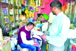 मोबाइल फूड लैब से मौके पर 37 नमूने की हुई जांच