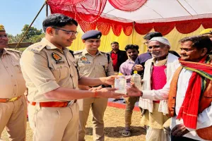 Gonda News : जिले में निशुल्क बांटा गया महाकुंभ से आया 4500 लीटर गंगाजल