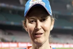 WPL 2025 : मुंबई की कोच चार्लोट एडवर्ड्स बोलीं-शेफाली वर्मा और मेग लैनिंग के शुरूआती विकेटों से मैच हमारे पक्ष में हो गया